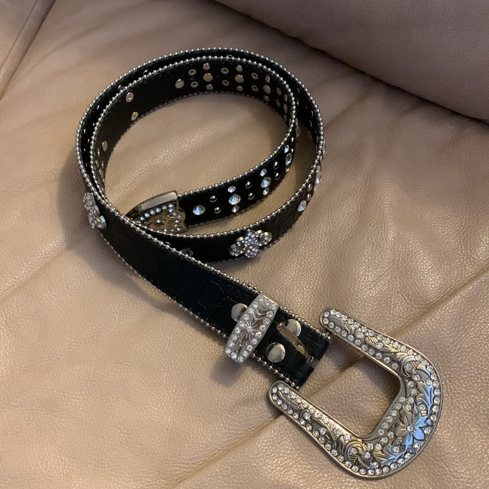 Bedazzling Genuine leather M/L brown belt bejeweled with fleur-de-lis